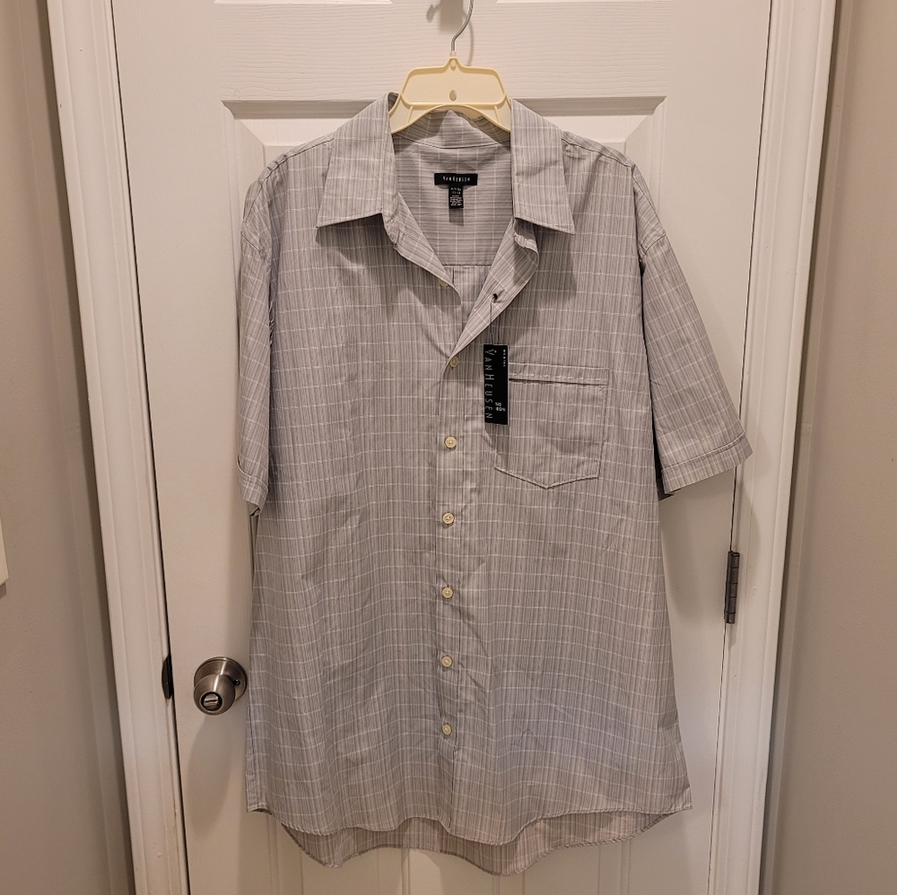 Men's Van Heusen Button Up Tee - Size XLT